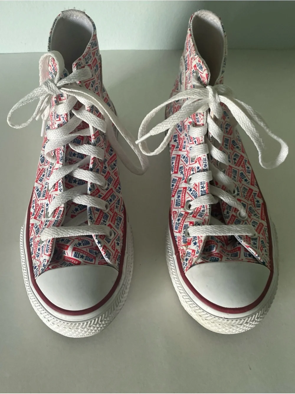 Converse Chuck Taylor All Star Junior 4 Hi Top Red Logo Print Unisex